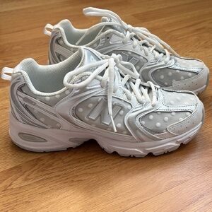New Balance 530 White and Silver Polka Dot Sneakers